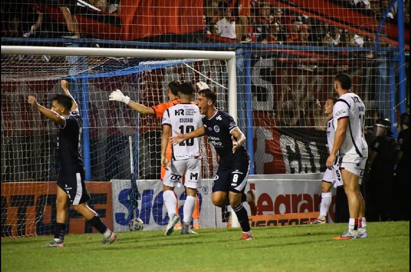 Newellrsquos fue sorprendido cayoacute con Acassuso y fue eliminado en 32avos de final de la Copa Argentina