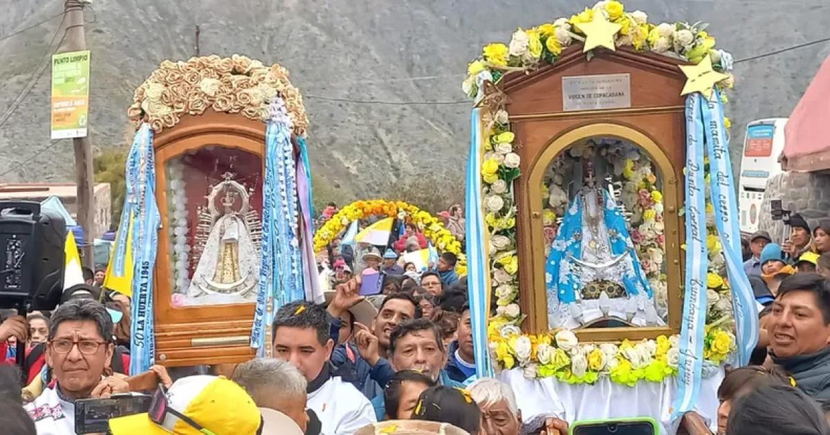 La Mamita del Cerro descendioacute junto a miles de devotos
