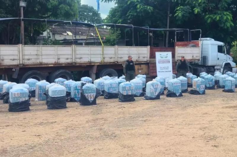 Secuestraron 34000 atados de cigarrillos ilegales tras una persecucioacuten en Ruta 34