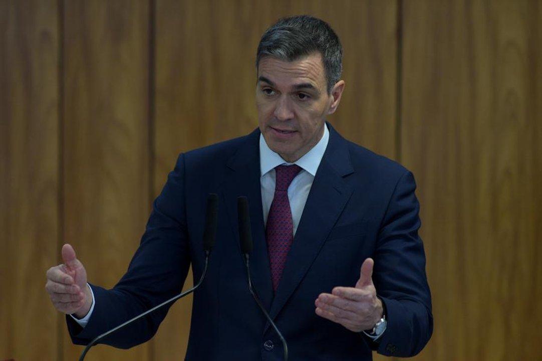 Espantildea cierra su espacio aeacutereo a vuelos vinculados con operaciones militares contra Iraacuten