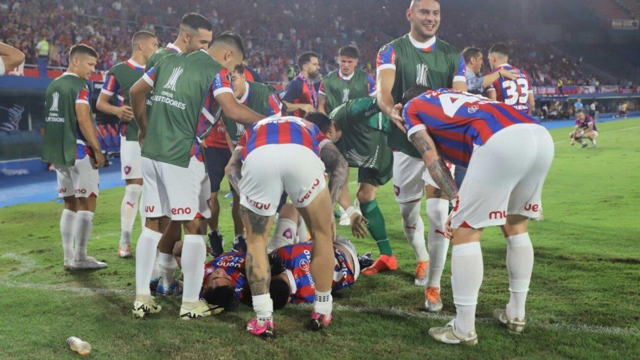 Salioacute campeoacuten con poleacutemica en Argentina y seraacute entrenador de un grande de Latinoameacuterica