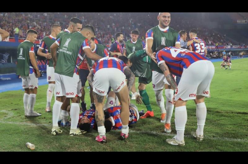 Salioacute campeoacuten con poleacutemica en Argentina y seraacute entrenador de un grande de Latinoameacuterica