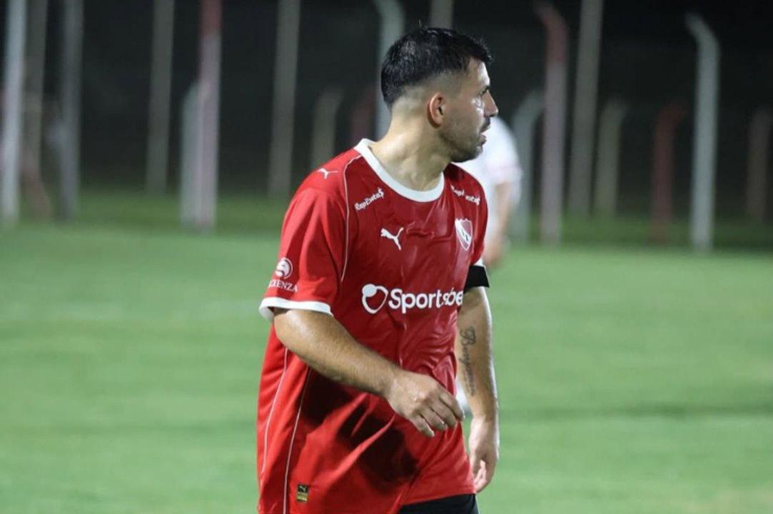 El ldquoKunrdquo Aguumlero sufrioacute una dura lesioacuten en el Senior de Independiente y deberaacute ser operado