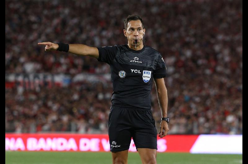 Tras la lesioacuten de Tello queacute aacuterbitro estaraacute involucrado en el claacutesico de Avellaneda