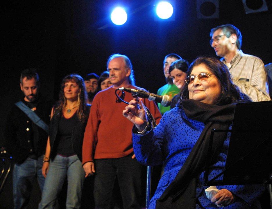 La familia de Mercedes Sosa insiste en la renuncia del director de Radio Nacional Tucumaacuten