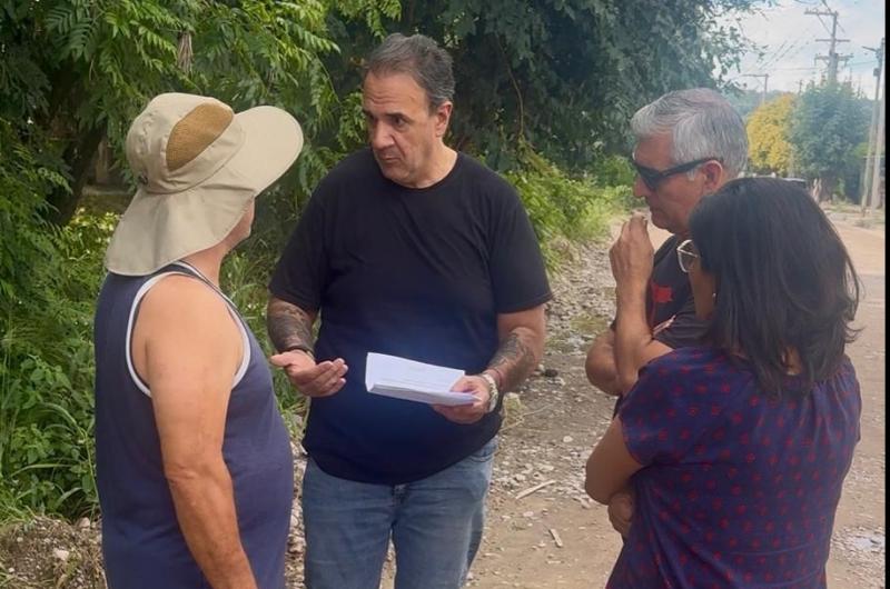 El concejal Martiacutenez presentoacute un proyecto para sanear canal de avenida Puesto del Marqueacutes