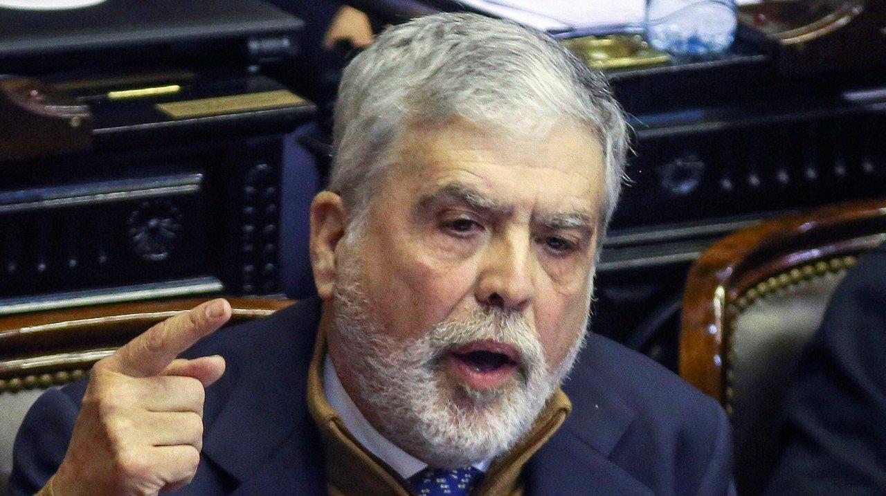 Fernando Esteche reclamoacute atencioacuten meacutedica adecuada para De Vido