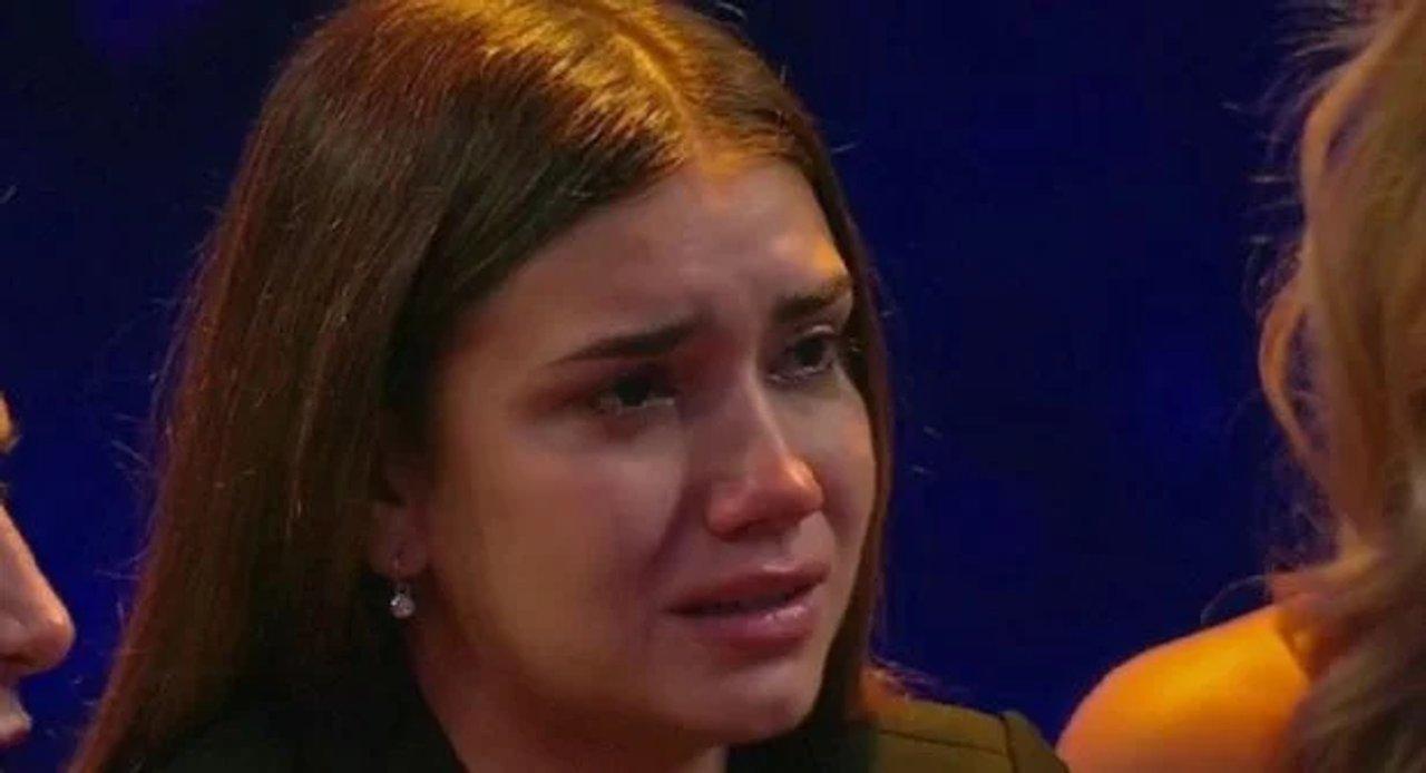 Gran Hermano- el llanto de Lola por no recibir un saludo de su novio