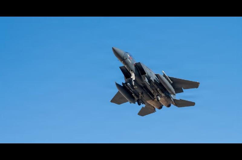 Un miembro de la tripulacioacuten estadounidense del avioacuten F-15E derribado por Iraacuten fue rescatado