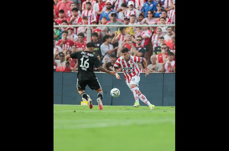 Unioacuten derrotoacute a Deportivo Riestra y se acerca a la punta de la Zona A del Torneo Apertura 2026