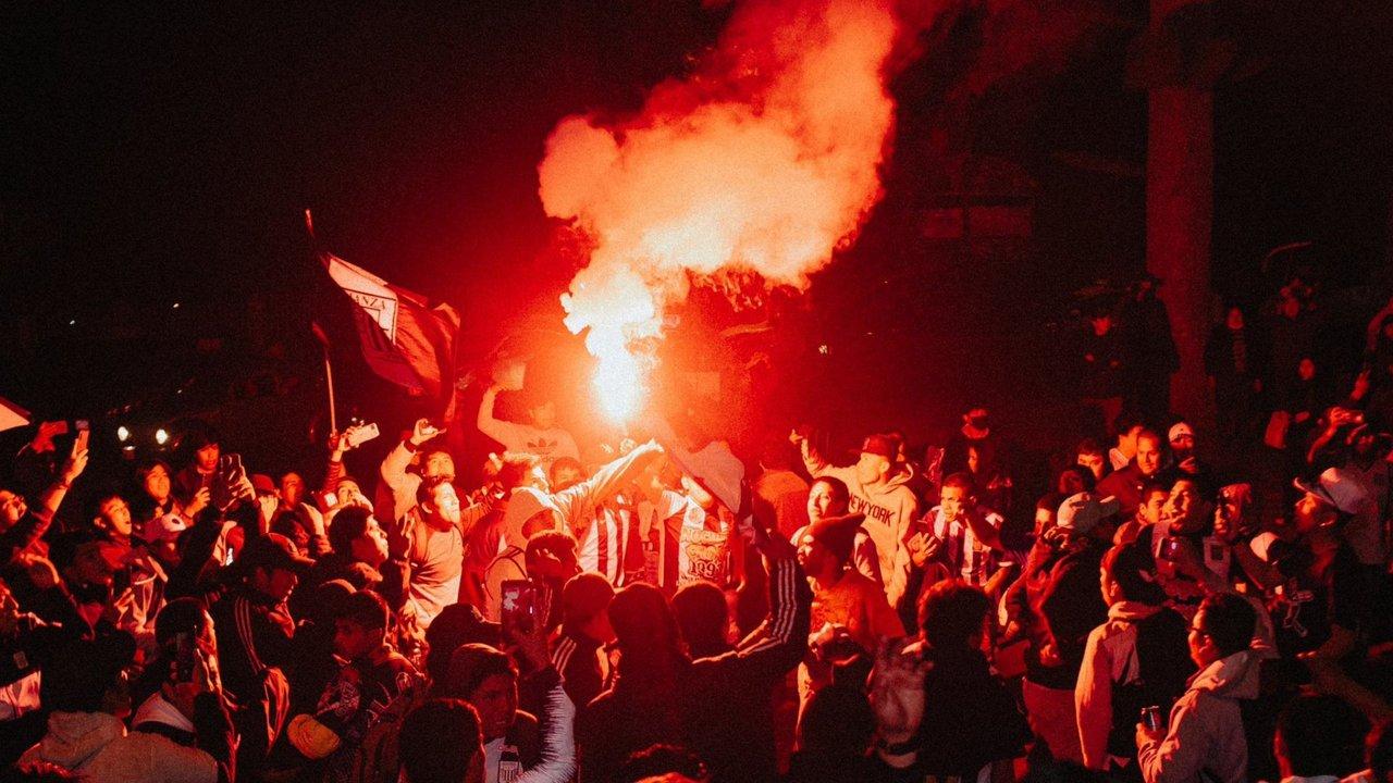 Tragedia en Peruacute- un muerto y al menos 60 heridos en un banderazo de Alianza Lima