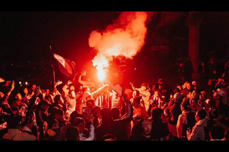 Tragedia en Peruacute- un muerto y al menos 60 heridos en un banderazo de Alianza Lima