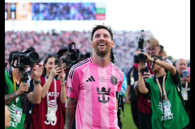 Messi se refirioacute al nuevo estadio del Inter Miami que tendraacute una tribuna con su nombre- ldquoUna locura
