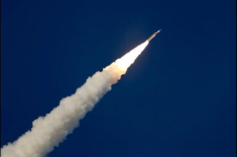 Artemis II se encuentra a mitad de camino de su viaje a la Luna