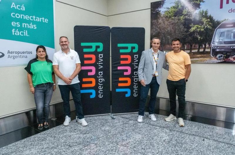 Inauguraron nuevo vuelo a Coacuterdoba con plazas completas y alta demanda