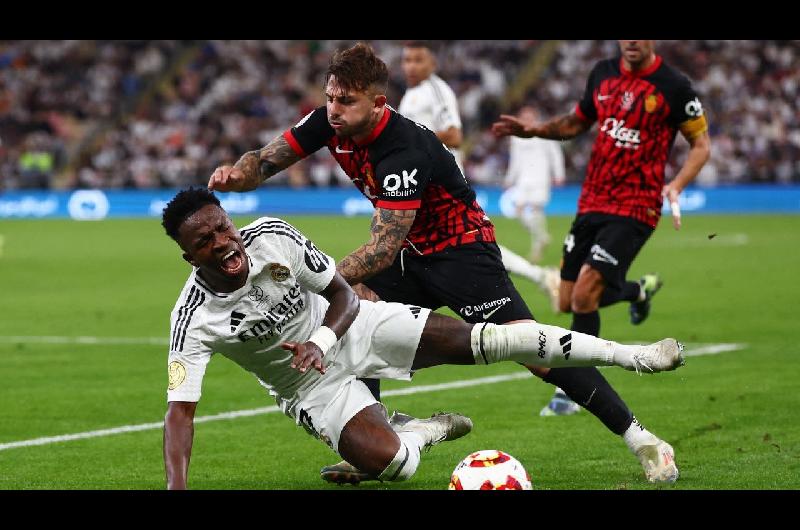 Maffeo se burloacute de Vinicius- ldquoBaloacuten de playardquo