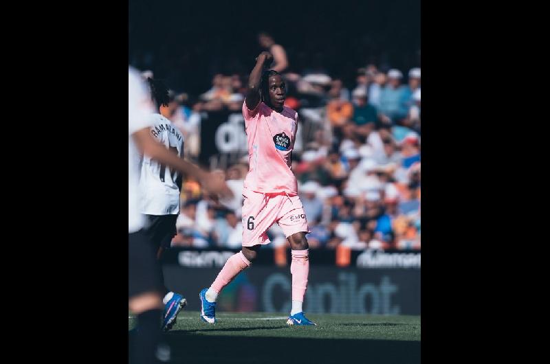 El Celta de Vigo le ganoacute al Valencia por 3-2 y se acerca a zona de UEFA Europa League