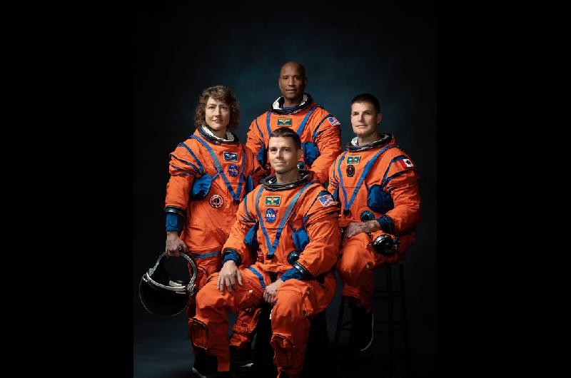 Tripulacioacuten de Artemis II supera reacutecord de distancia a la Tierra de Apolo 13