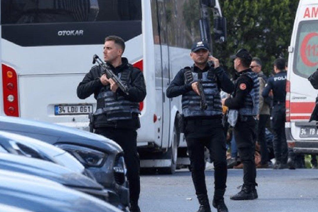 Ataque frente al consulado de Israel en Turquiacutea- un muerto y dos detenidos