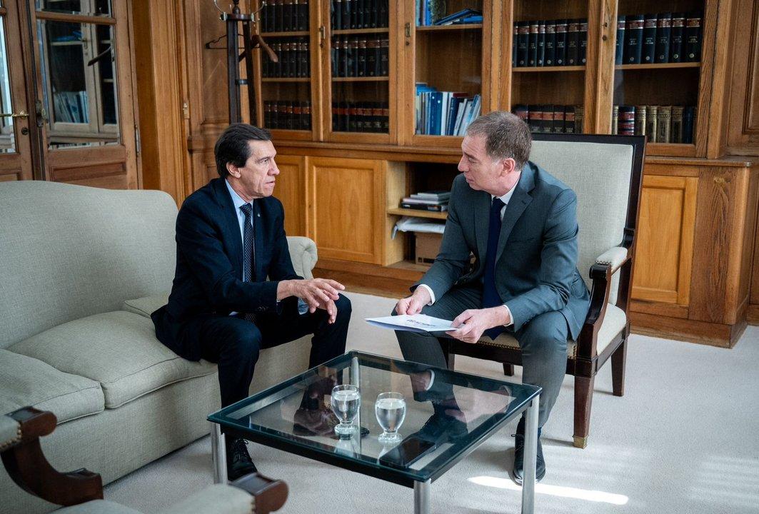 Santilli sigue con su agenda de encuentros para destrabar la agenda parlamentaria