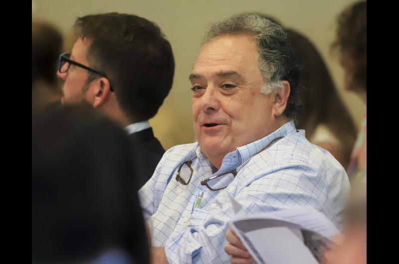 La oposicioacuten falloacute en su intento por tratar una ley a favor de la neutralidad del Gobierno en la guerra contra Iraacuten