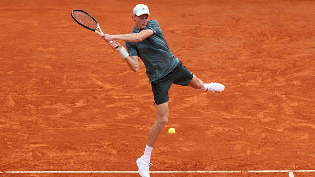 Sinner le ganoacute a Auger-Aliassime en Montecarlo y mantiene la ilusioacuten de volver al nuacutemero 1 del mundo