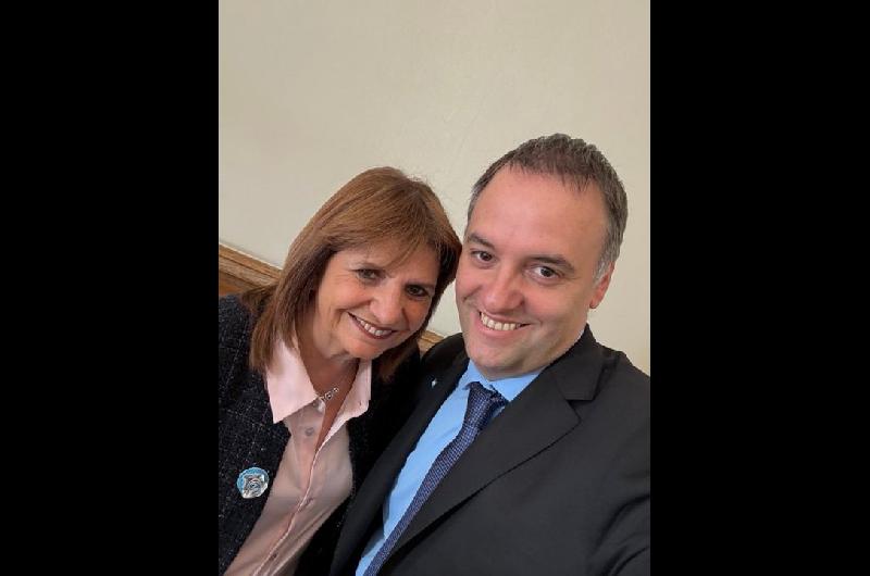 Patricia Bullrich sobre Adorni- ldquoQuizaacutes no tiene el cuero tan duro como yordquo