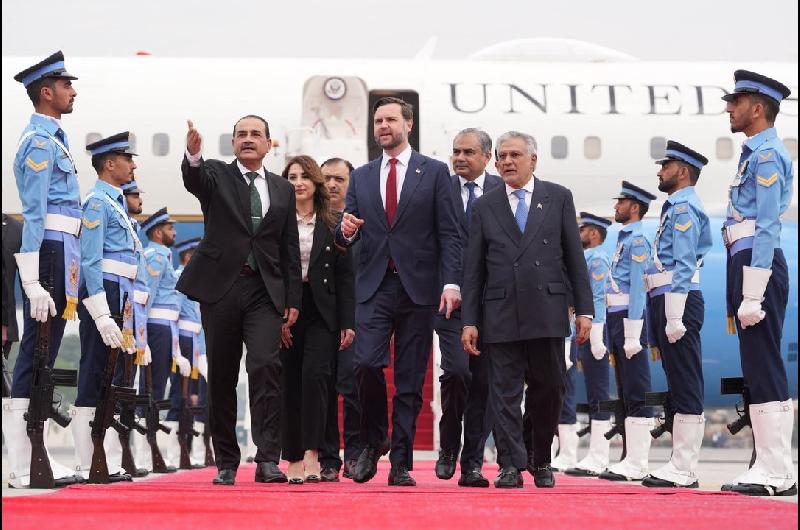 Islamabad se convierte en el epicentro de una negociacioacuten histoacuterica entre Iraacuten y EE UU