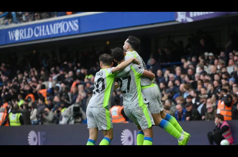 El Manchester City goleoacute 3-0 al Chelsea y empieza a meterle presioacuten al Arsenal en la Premier League
