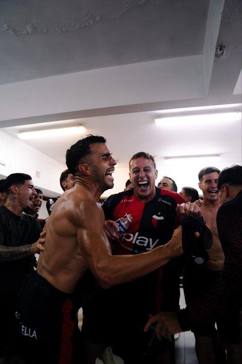 Coloacuten volvioacute a ganar y es el uacutenico liacuteder de la zona A de la Primera Nacional 2026