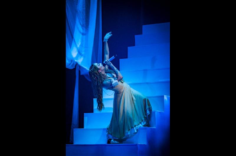 Aacutengela Torres firmoacute tres sold outs en el Gran Rex y confirma su crecimiento en la escena pop