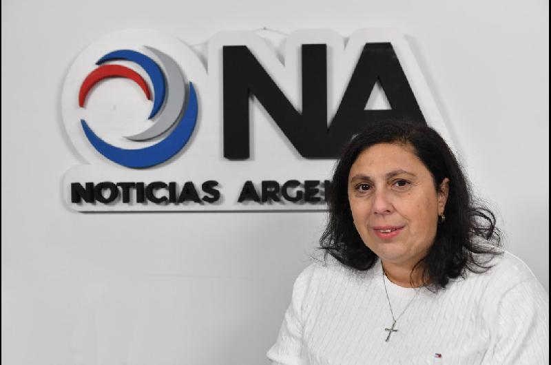 Paula Oliveto dice que si Adorni ldquono puede rendir cuentas de sus actosrdquo debe ser desplazado