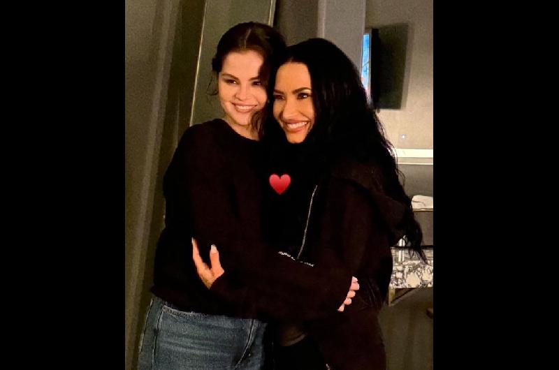 Selena Gomez y Demi Lovato se reencontraron despueacutes de antildeos de distanciamiento