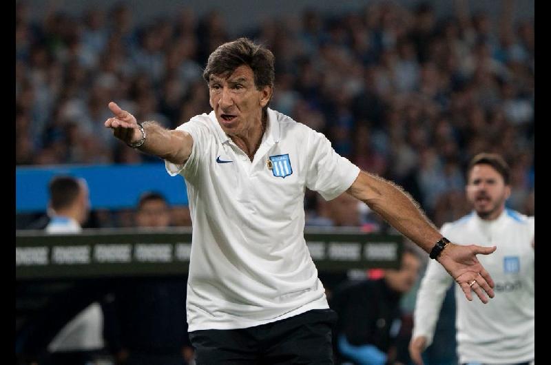 Copa Sudamericana- Racing recibe a Botafogo en un enfrentamiento que podriacutea definir el futuro de Costas