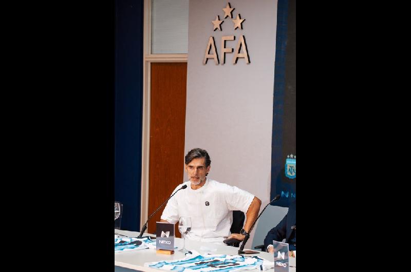 Ayala- ldquoLes pedimos a algunos jugadores que piensen un poquito en la Seleccioacutenrdquo