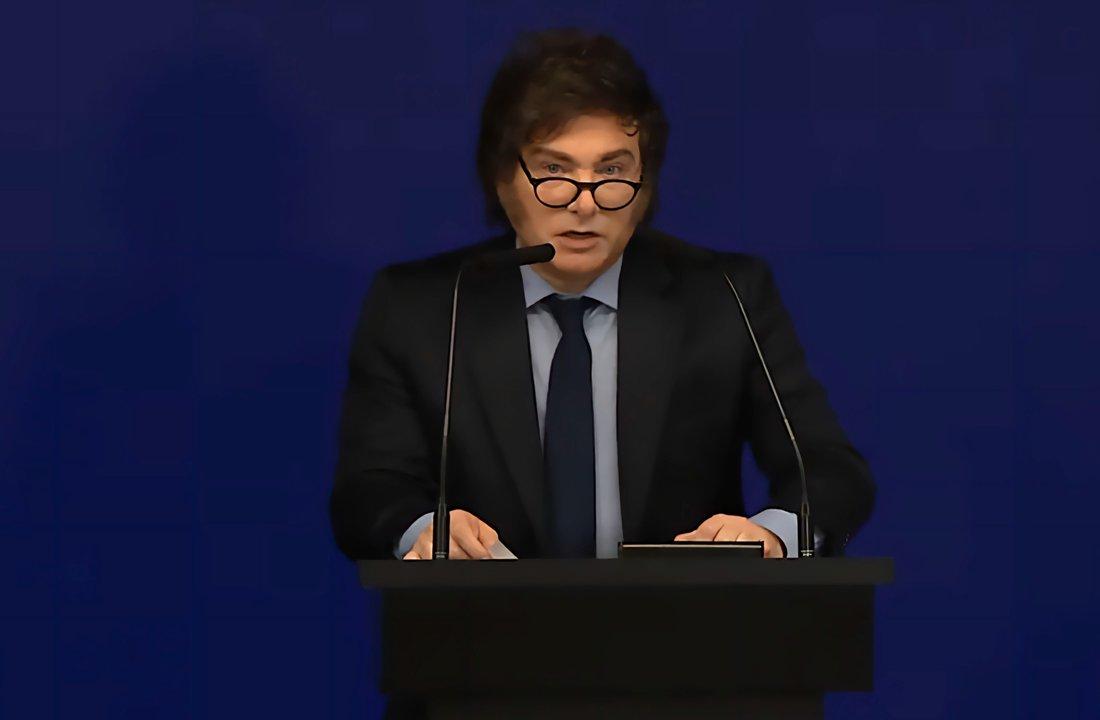 Milei publicoacute en redes un salmo que habla de la determinacioacuten del que ldquono flaquea ante las tormentas del destinordquo