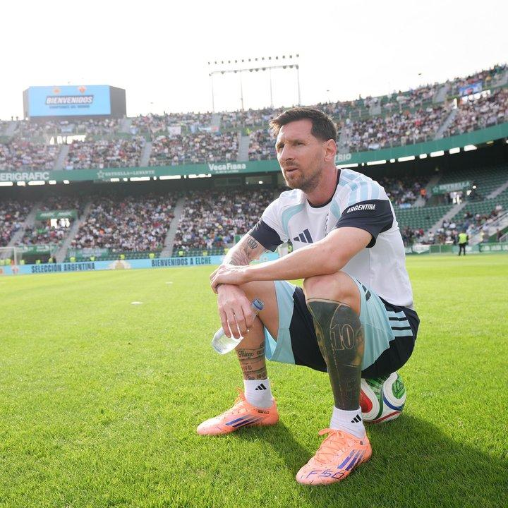 Messi sorprendioacute con la compra de un equipo de Espantildea