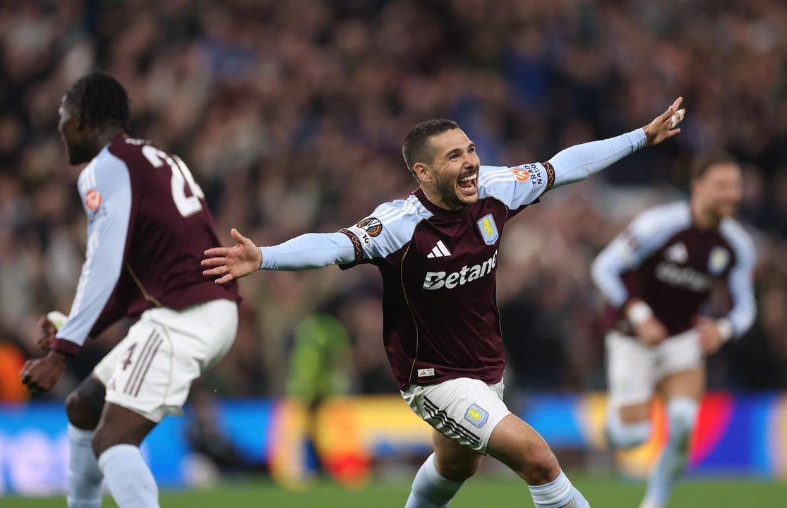 Aston Villa aplastoacute al Bologna y avanzoacute a semifinales de la Europa League