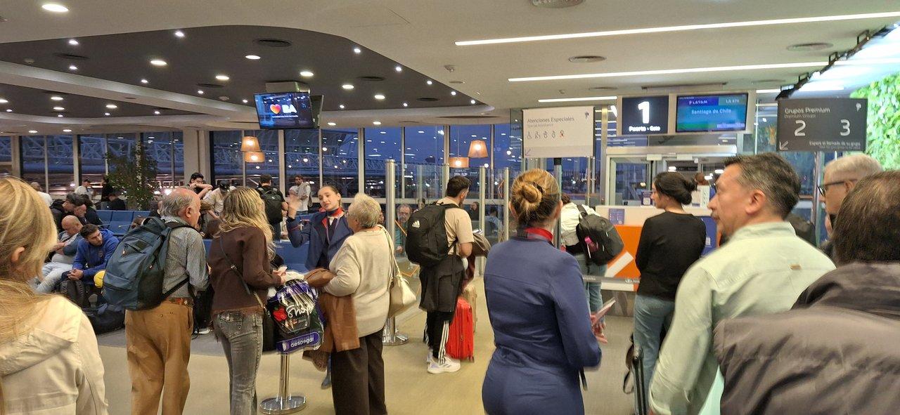 El traacutefico aeacutereo regional acelera su crecimiento y Argentina consolida su repunte