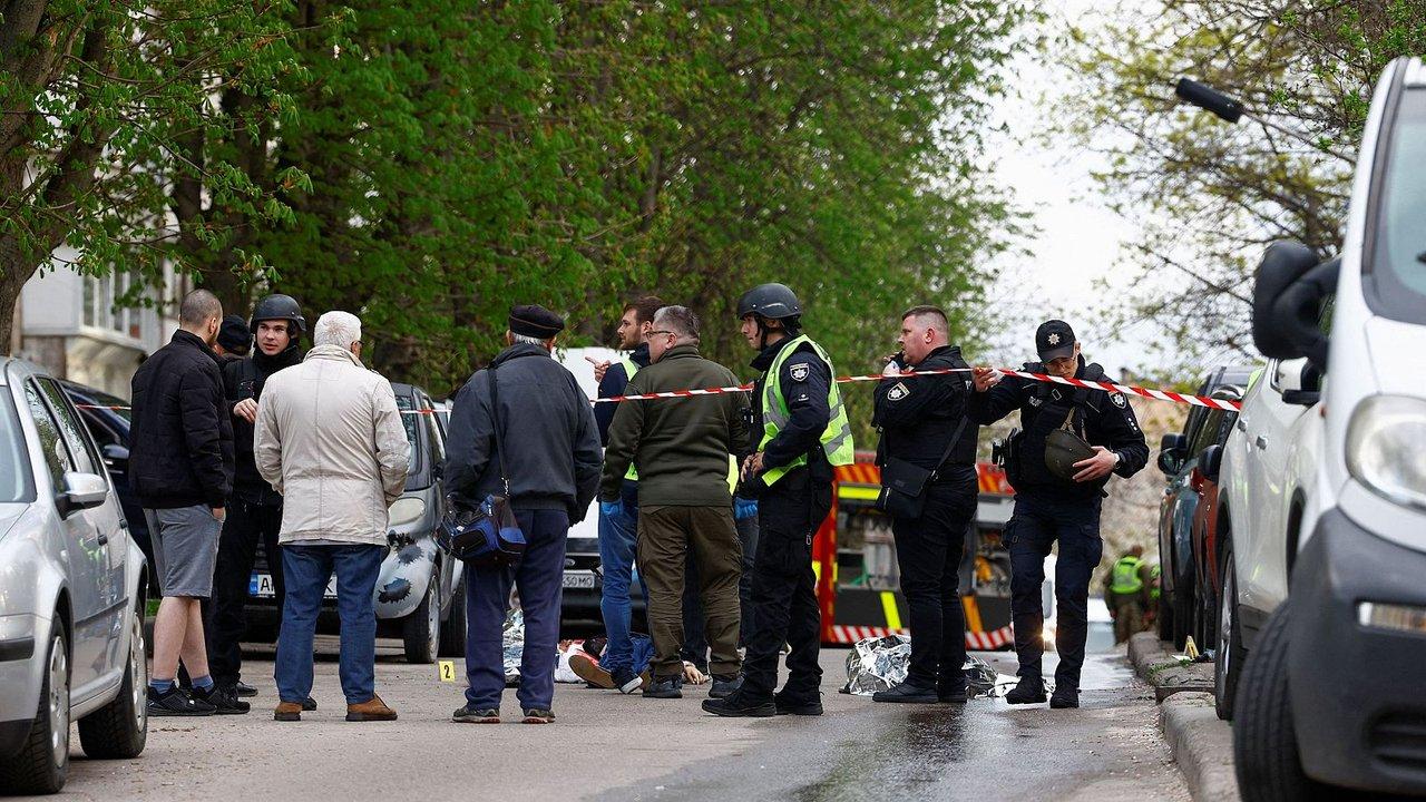 Kiev- un hombre abrioacute fuego en un supermercado tomoacute rehenes y fue abatido por la policiacutea