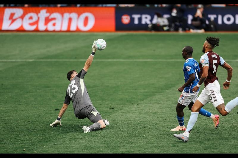 Aston Villa se acerca a la Champions tras vencer al Sunderland