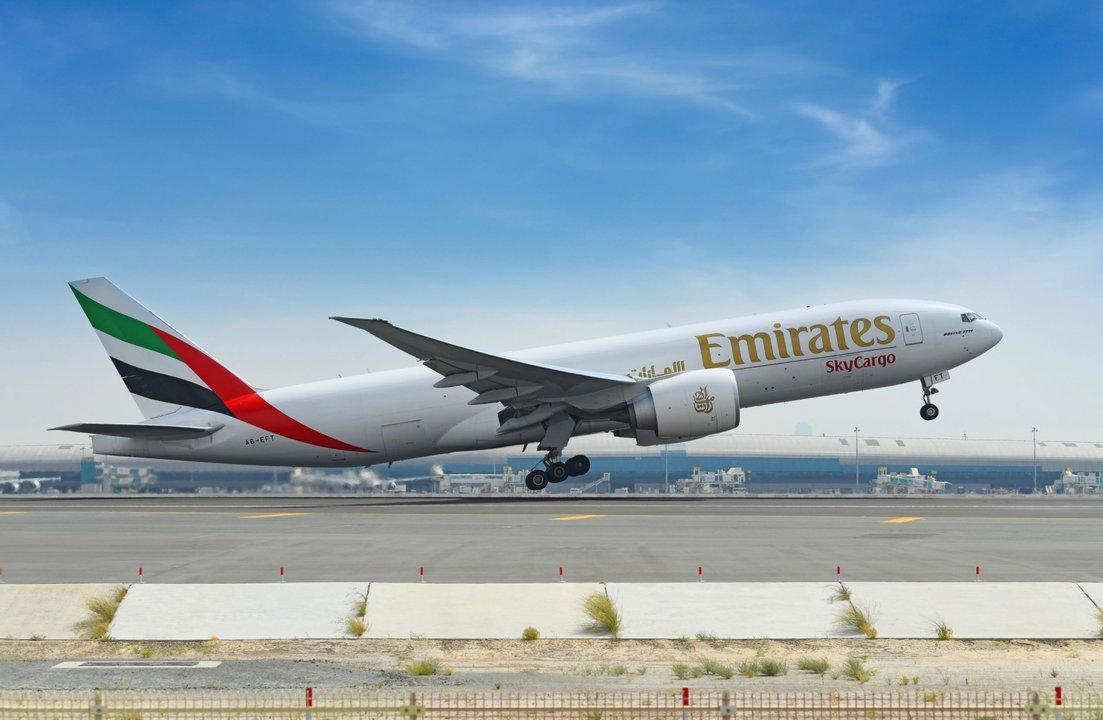 El Gobierno habilitoacute a Emirates a operar vuelos internos de carga en Argentina