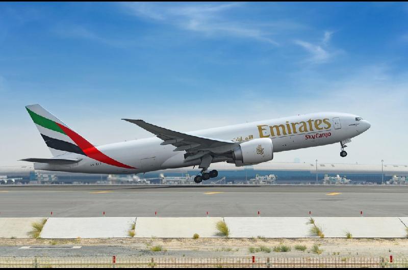 El Gobierno habilitoacute a Emirates a operar vuelos internos de carga en Argentina