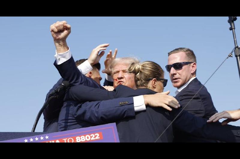 Revelan cuaacutel fue la reaccioacuten de Trump cuando Iraacuten derriboacute un avioacuten estadounidense