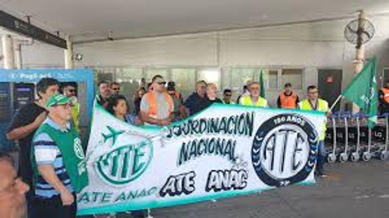 Paro nacional de ATE- protestas en aeropuertos y fuerte impacto en servicios puacuteblicos
