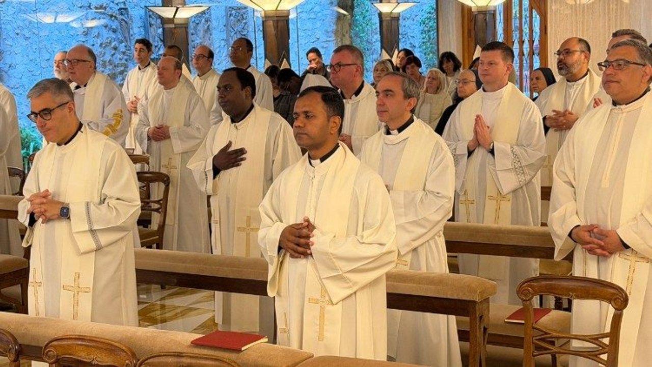A un antildeo de su muerte recuerdan al papa Francisco con una misa en la Casa Santa Marta