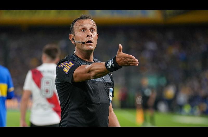 La AFA ratificoacute a Herrera y Paletta tras la poleacutemica del Superclaacutesico