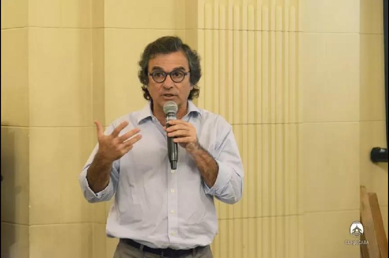 Otra vez la obra puacuteblica en la mira- denuncian a un funcionario de Milei con 8 propiedades sin declarar