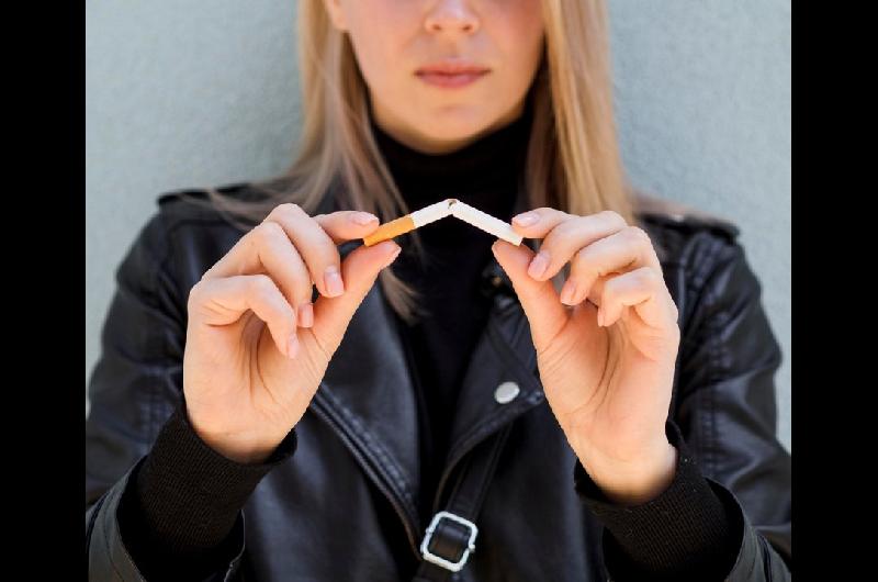 Los nacidos a partir de 2009 ya no podraacuten comprar tabaco- queacute paiacutes lo prohibioacute