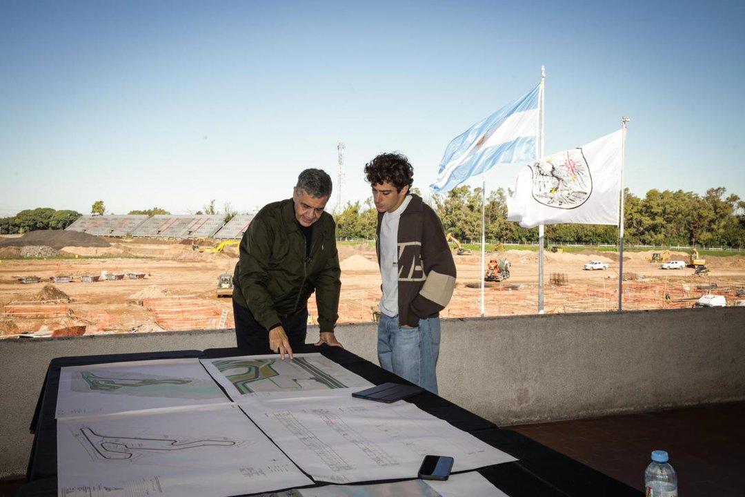 Colapinto y Jorge Macri recorrieron las obras del Autoacutedromo Oacutescar y Juan Gaacutelvez